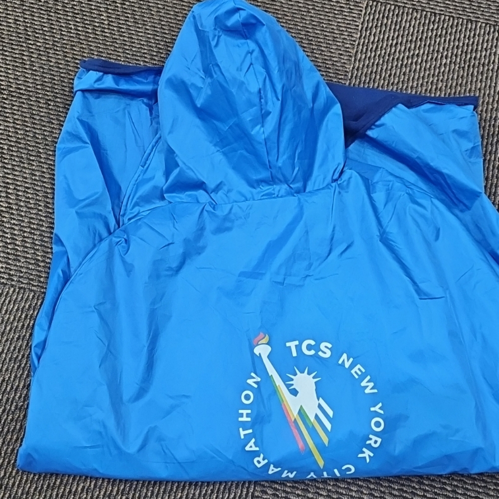TCS NYRR New York Marathon Poncho